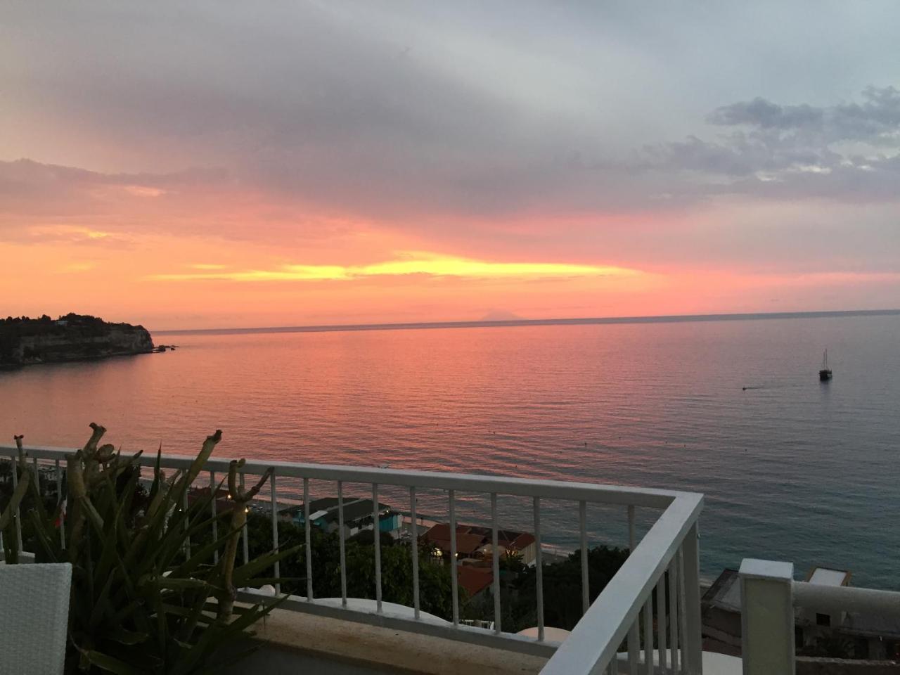 Hotel Valemare Tropea Eksteriør bilde